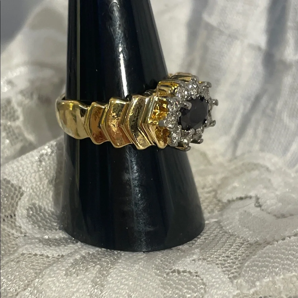 Elegant Gold and Red Stone Ring with Rhinestones Size 8.5